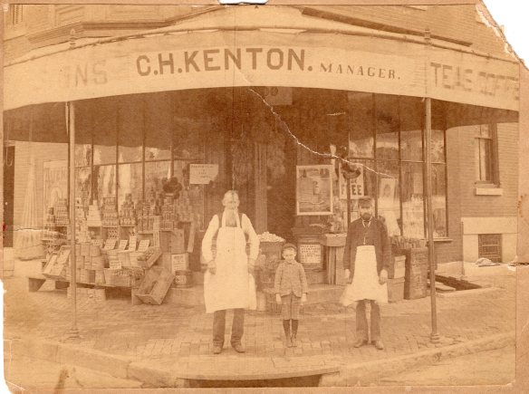 KentonFamilyStore004